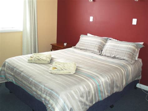 Top Hotels in Bronte Park .